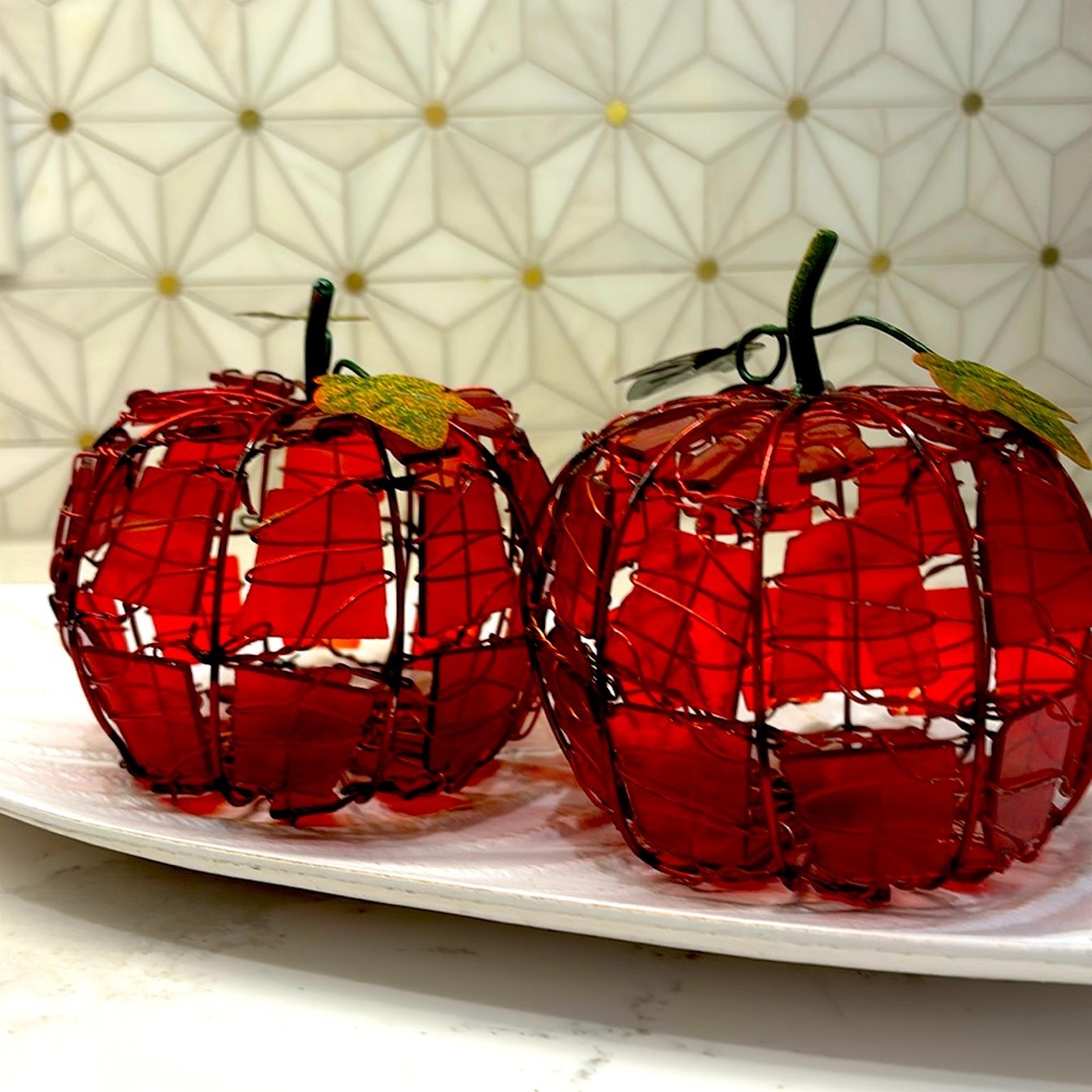 Fall Table Decor - Glass pumpkins and wood leaf tray